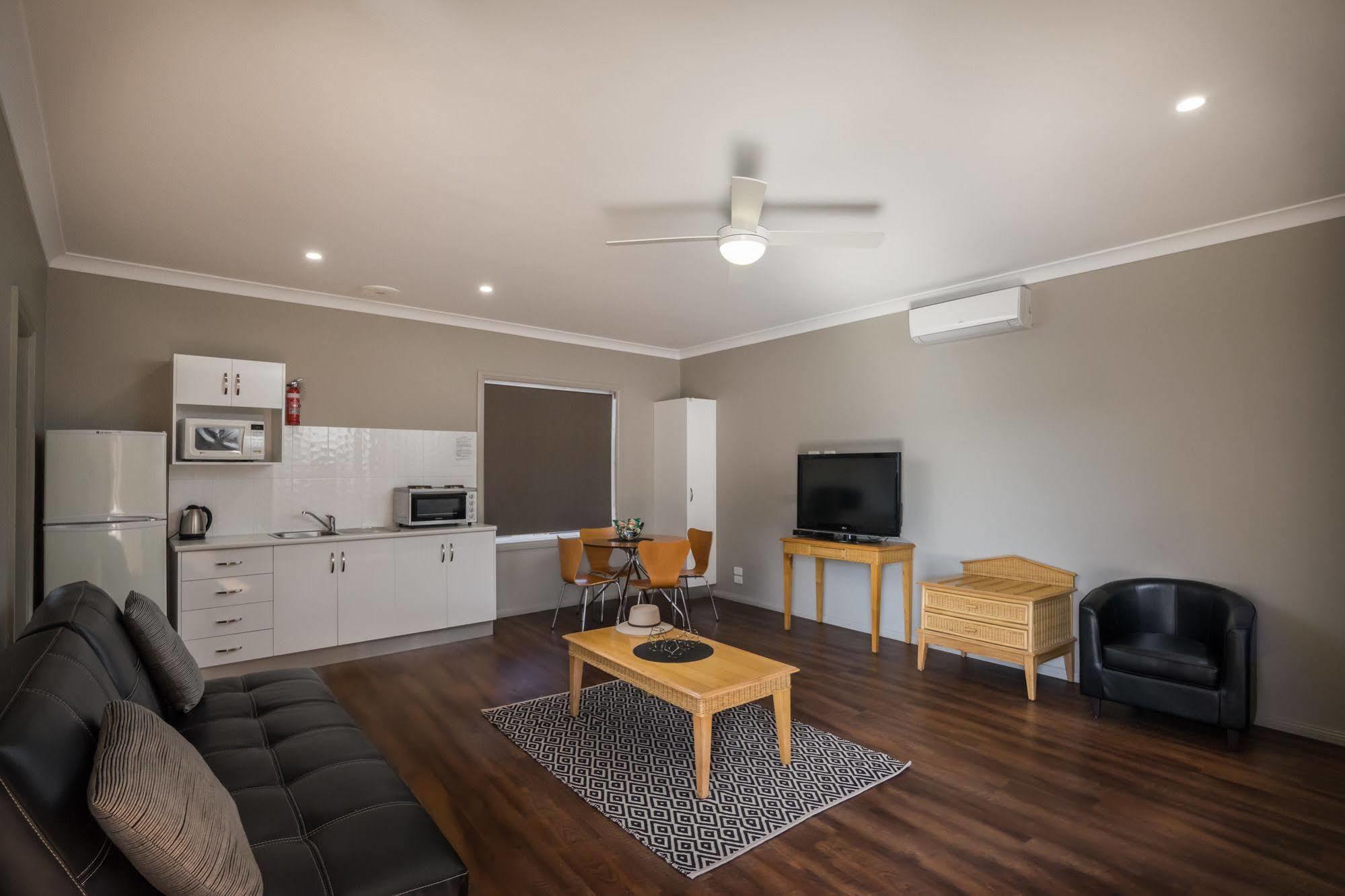 Akuna Motor Inn And Apartments Dubbo Dış mekan fotoğraf