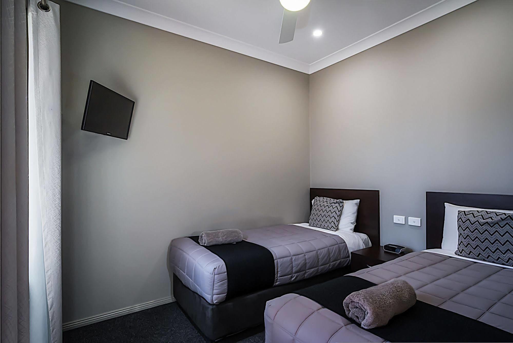 Akuna Motor Inn And Apartments Dubbo Dış mekan fotoğraf