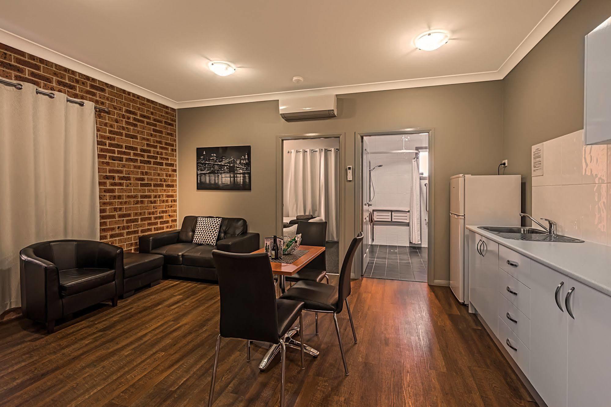 Akuna Motor Inn And Apartments Dubbo Dış mekan fotoğraf