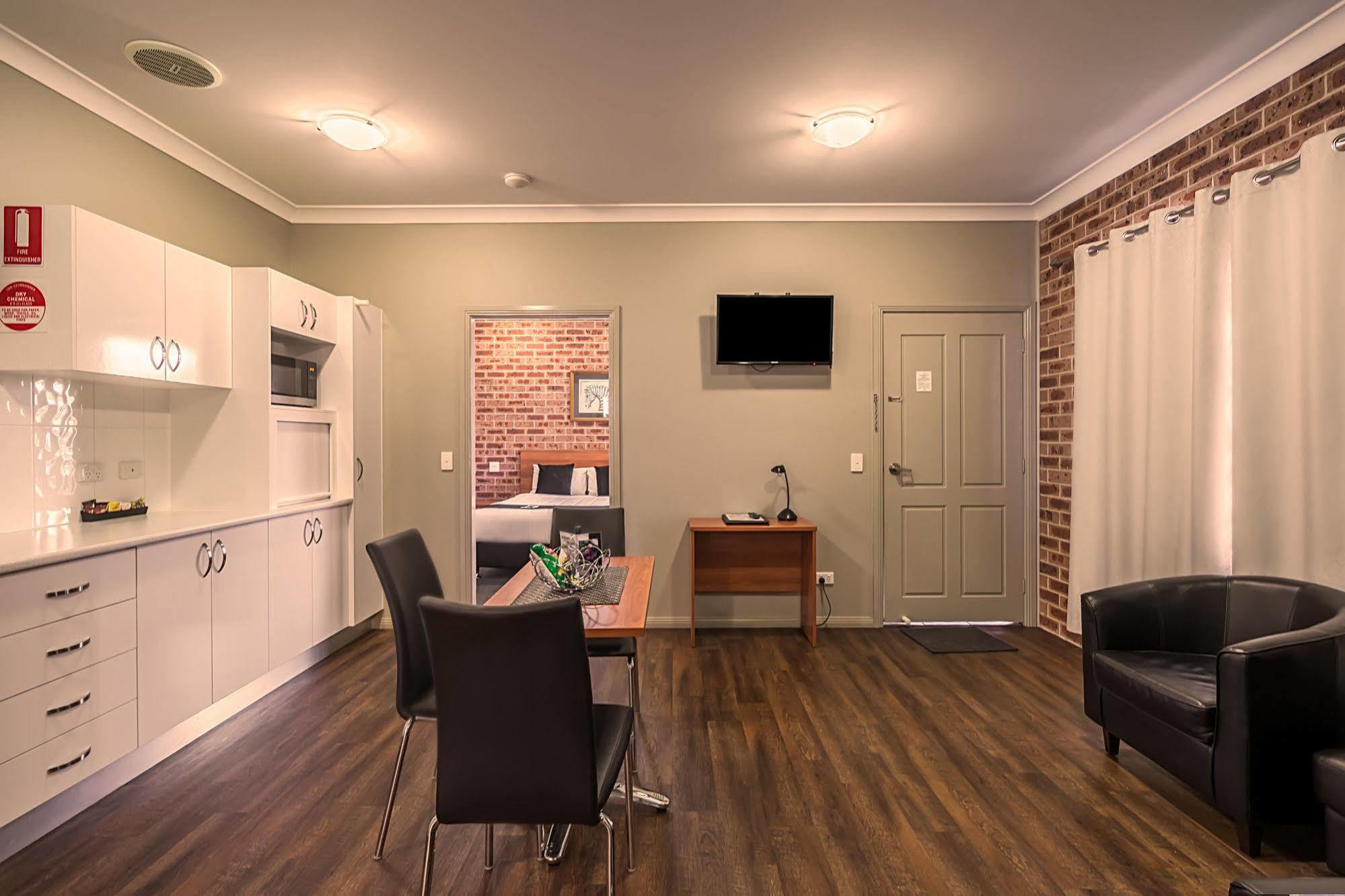Akuna Motor Inn And Apartments Dubbo Dış mekan fotoğraf