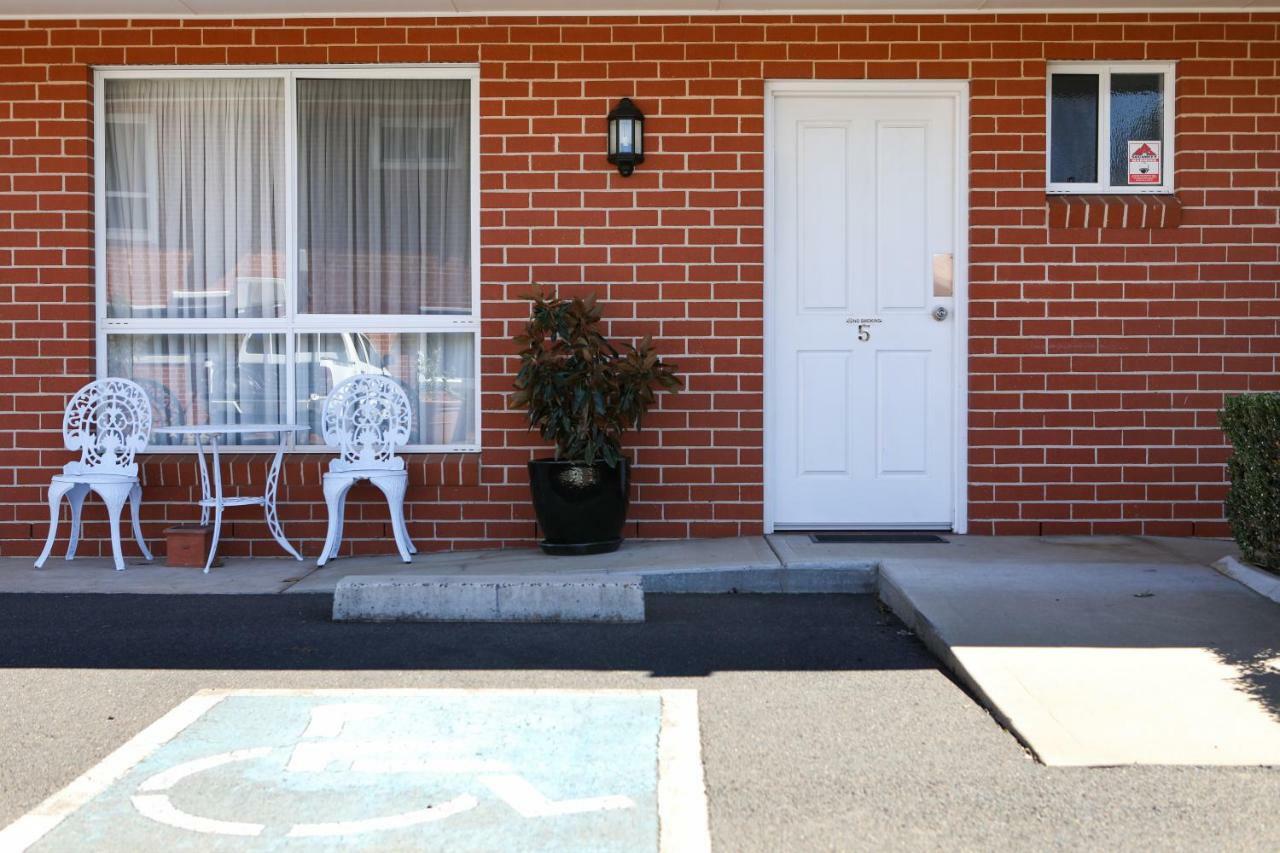 Akuna Motor Inn And Apartments Dubbo Dış mekan fotoğraf