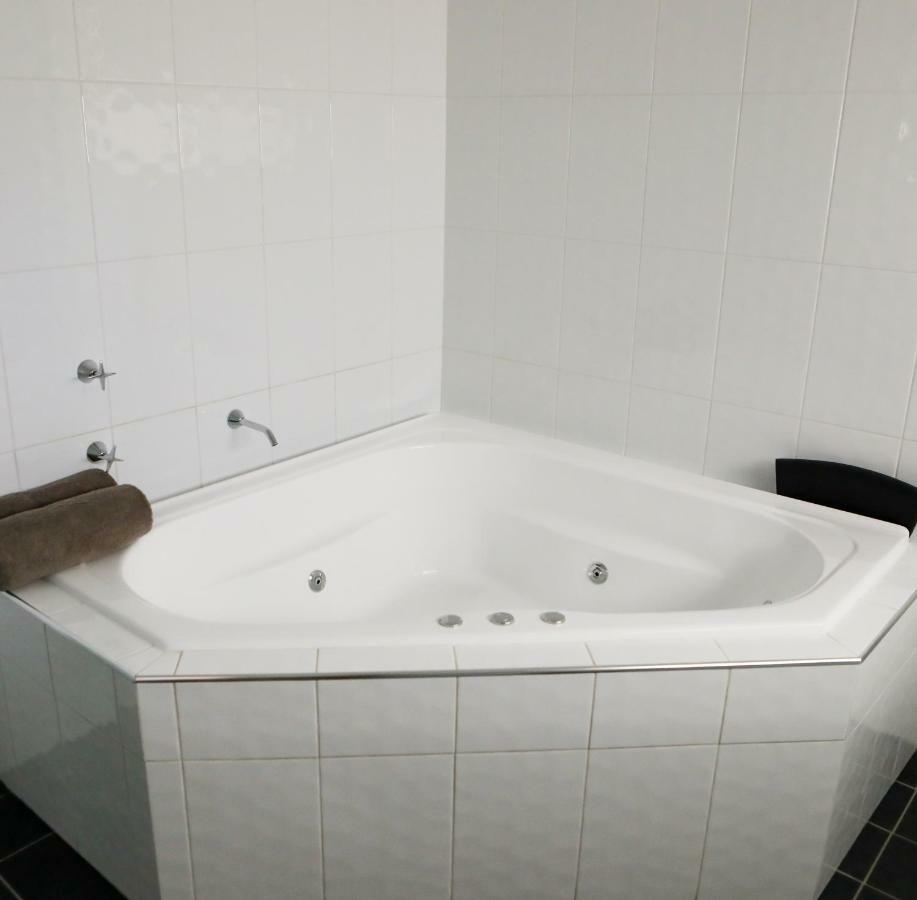 Akuna Motor Inn And Apartments Dubbo Dış mekan fotoğraf