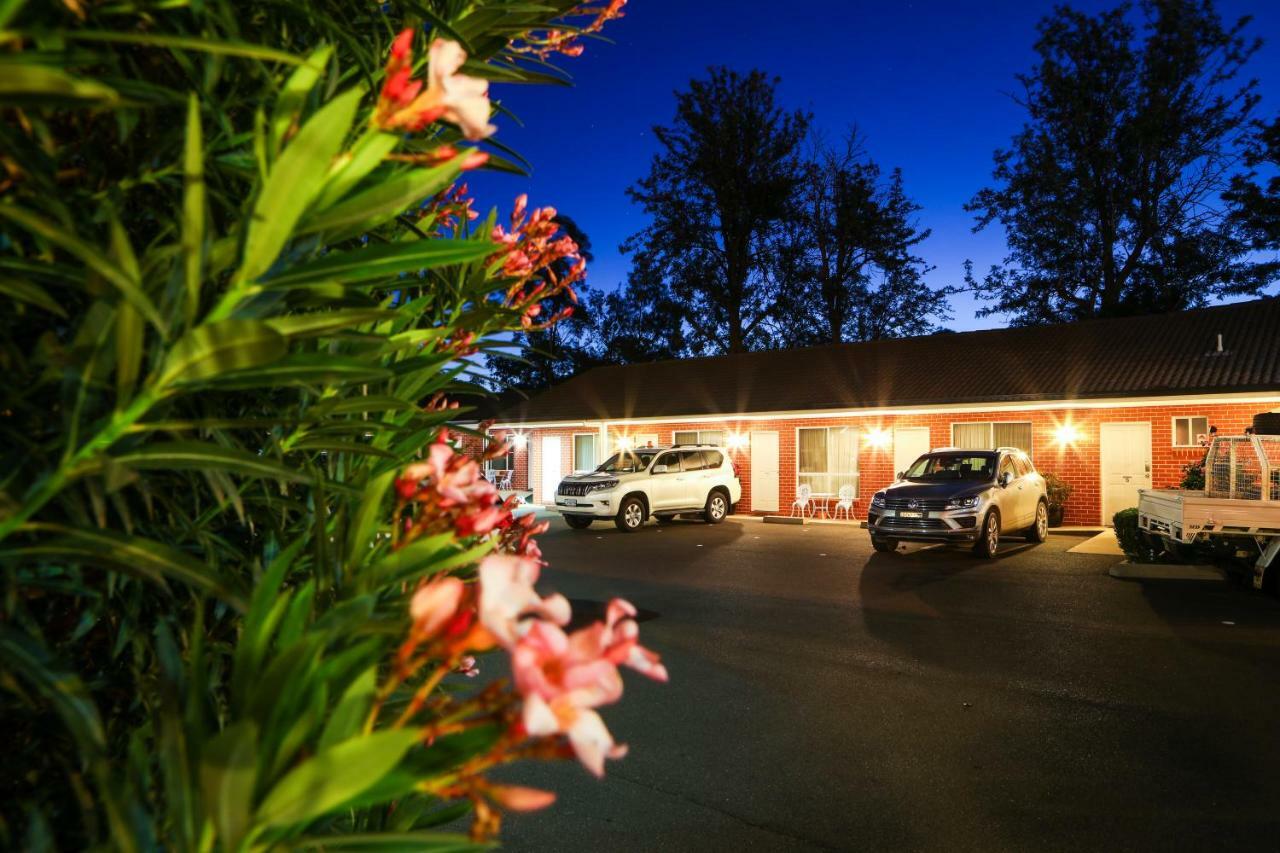 Akuna Motor Inn And Apartments Dubbo Dış mekan fotoğraf